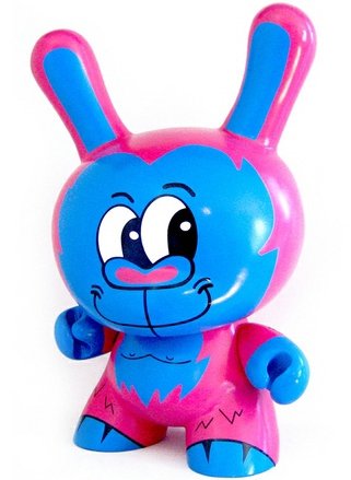 Kong Dunny figure by Sket One. Front view.