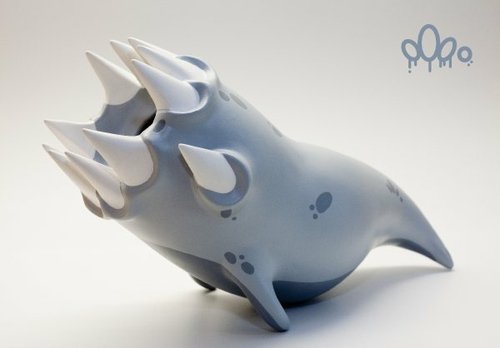 Space Whale figure by Timo Wirtz, produced by Roook.Org. Front view.