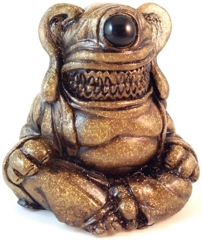 Meat Buddha - Gold figure by Motorbot, produced by Deadbear Studios. Front view.