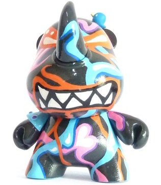 Hicks Energizer 1 Custom figure by Zukaty, produced by Kidrobot. Front view.