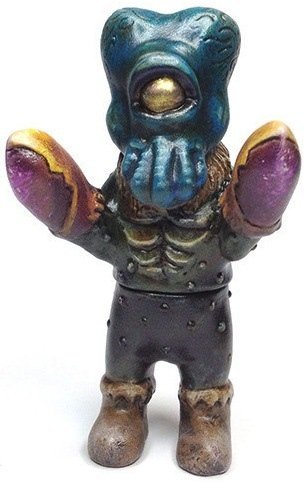Clacker figure by Valleydweller. Front view.