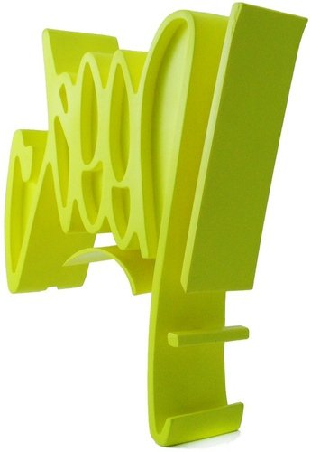Seen Tag - Yellow figure by Seen, produced by Toy Tokyo. Front view.