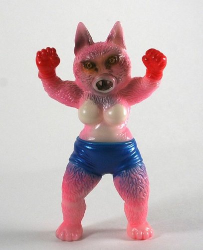Cat Fighter - GID figure by Pico Pico X Lulubell , produced by Pico Pico. Front view.