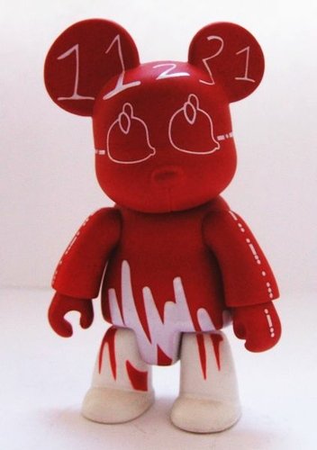 B-Kode Bear figure by Jason K Brown, produced by Toy2R. Front view.