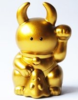 Fortune Uamou - Gold figure by Ayako Takagi. Front view.