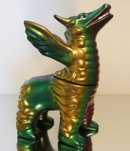 Dodongo mini figure, produced by Us Toys. Front view.
