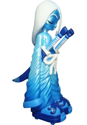 Kissaki - Cold as Ice, NYCC 2012 figure by Erick Scarecrow, produced by Esc-Toy. Front view.