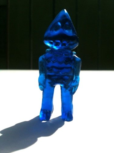 Blue Harvest Kawako Dark figure by Peter Kato. Front view.