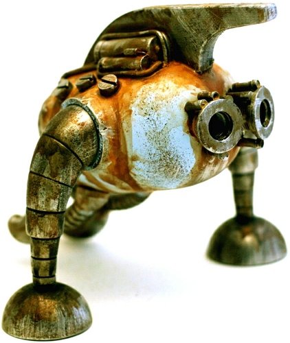 The Extraoceanic Explorer  figure by Cris Rose. Front view.