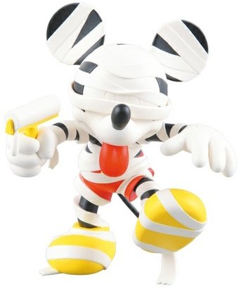 Mummy Mickey - VCD No.121 figure by Disney, produced by Medicom Toy. Front view.