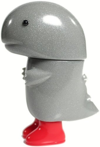 Amedas - Grey Glitter with Red Boots figure by Chima Group, produced by Chima Group. Front view.