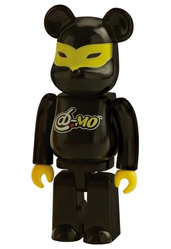 Dutt MO Be@rbrick 100% Black figure by Ochi Masato, produced by Medicom Toy. Front view.