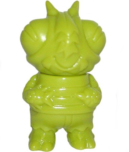 Micro Boris the Bee figure by Bwana Spoons, produced by Gargamel. Front view.