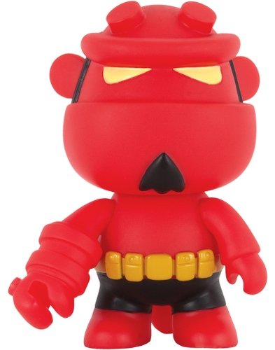 Hellboy Mini Qee figure by Mike Mignola, produced by Toy2R. Front view.