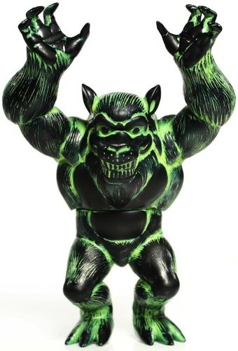 Earth Altar Beast figure by Monster Worship. Front view.