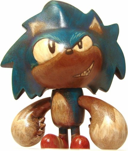 Spiki the Hedgehog figure by Valleydweller. Front view.