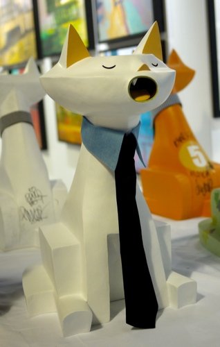 Kitty 1:1 - RVHK Exclusive figure by Ashley Wood, produced by Threea. Front view.