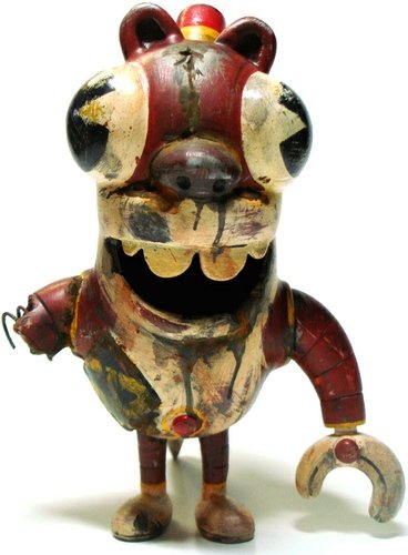 Fox Bot 3300 figure by Betso. Front view.