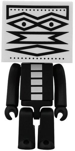 NO SLEEP NO TOFU figure by Devilrobots, produced by Medicomtoy. Front view.