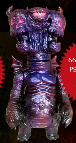 666 Anticristo - Psycho Blood figure by Frank Mysterio. Front view.