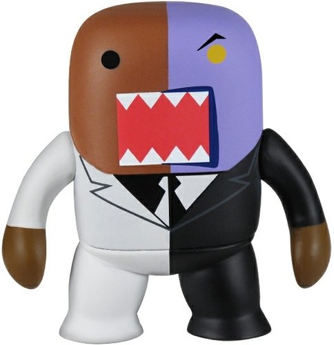 Domo DC Mystery Minis - Two Face figure by Dc Comics, produced by Funko. Front view.