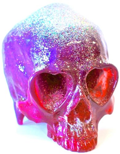 Heart Skull - Purple Glitter figure by Ron English, produced by Popaganda. Front view.