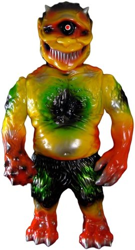Ollie - Mandarake Exclusive figure by Lash, produced by Mutant Vinyl Hardcore. Front view.