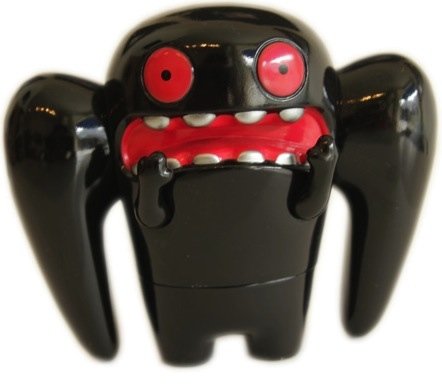 Mothman - Black with Red Eyes figure by David Horvath, produced by Wonderwall. Front view.