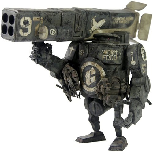Gravedigger  figure by Ashley Wood, produced by Threea. Front view.