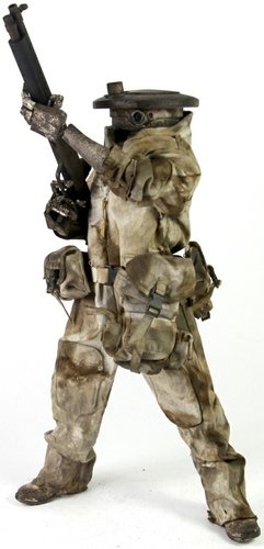 10 Finger Gang #6 figure by Ashley Wood, produced by Threea. Front view.