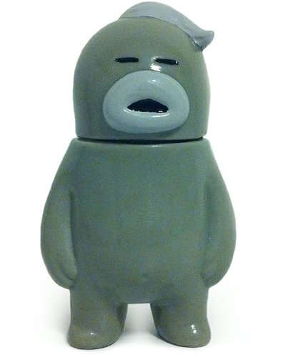 Are figure by Hariken, produced by Mad Panda Factory. Front view.