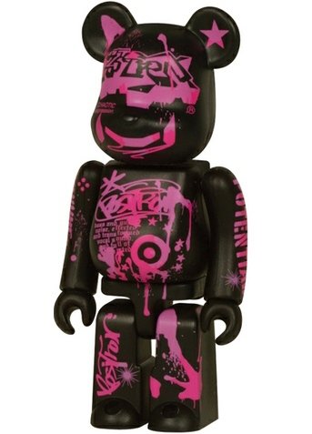 BWWT Positron Be@rbrick 100% figure by Positron, produced by Medicom Toy. Front view.