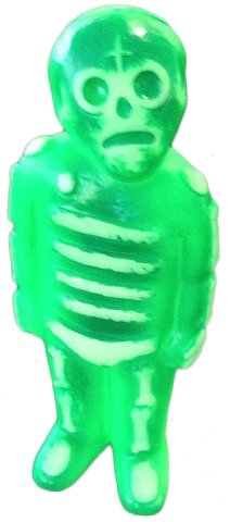 Bones - Green Monkey Virus Edition, DesignerCon figure by Frank Kozik. Front view.