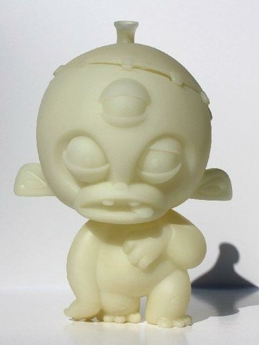 Franken Monkey - Unpainted GID figure by Roberto Juareghi, produced by Atomic Monkey. Front view.