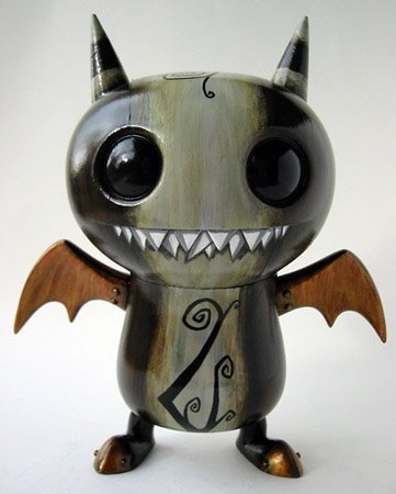 Crepuscular Ice Bat figure by Doktor A. Front view.