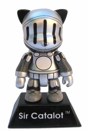 Sir Catalot figure by Steven Lee, produced by Toy2R. Front view.