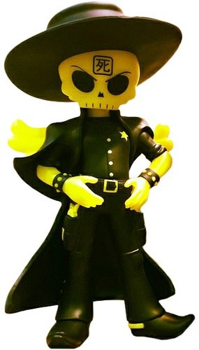 Skullslinger Tuco Edition - SDCC 2012 figure by Huck Gee, produced by Kidrobot. Front view.