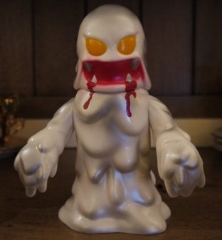 Murder Damnedron figure by Frank Kozik. Front view.
