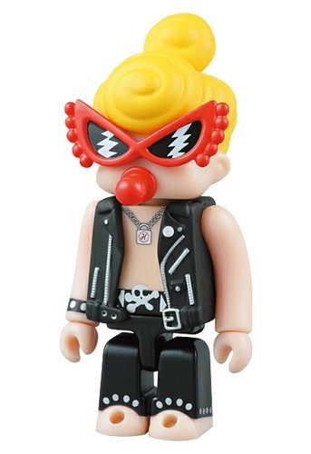 Hysteric Mini - Mini Punk Ver. figure by Hysteric Mini , produced by Medicom Toy. Front view.