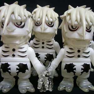 Skull Vampire - White Day figure by Balzac, produced by Secret Base. Front view.