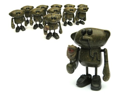 The Teddy - R.B.S. IV figure by Dust, produced by Dust. Front view.