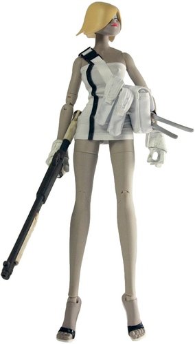 Vanilla Pod  figure by Ashley Wood, produced by Threea. Front view.