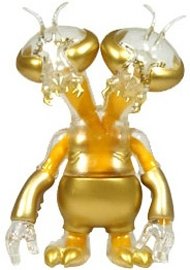 Skull Mantis - Gold figure by Secret Base, produced by Secret Base. Front view.