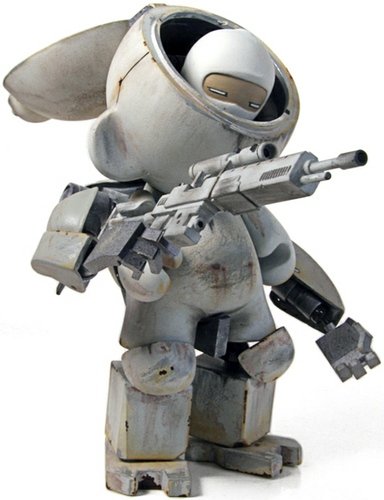 Arctic Cats Sniper Team : Arctic Sniper figure by Rohby. Front view.