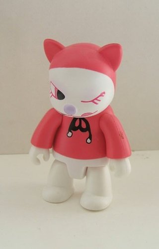 Parka Cat figure by Anna Puchalski, produced by Toy2R. Front view.