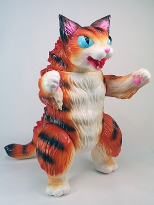 King Negora Tiger Version figure by Mark Nagata, produced by Max Toy Co.. Front view.