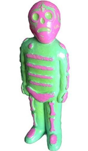 Bones - Green on Pink, Lulubell Toys exclusive figure by Mike Egan, produced by Grody Shogun. Front view.