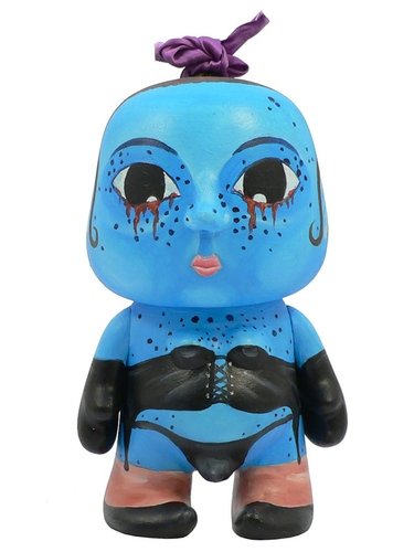 Blue Woman Dont Cry figure by Dast. Front view.