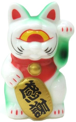 Mini Fortune Cat - White figure by Mori Katsura, produced by Realxhead. Front view.