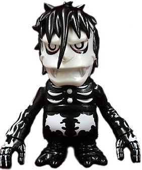 Atom Age Skull Vampire figure by Balzac, produced by Secret Base. Front view.